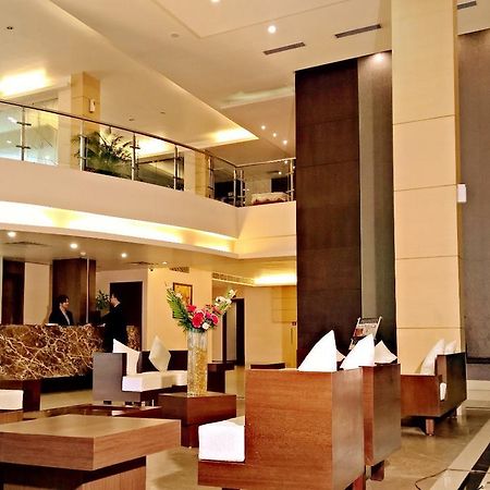 Hotel Kiranshree Portico Guwahati Esterno foto