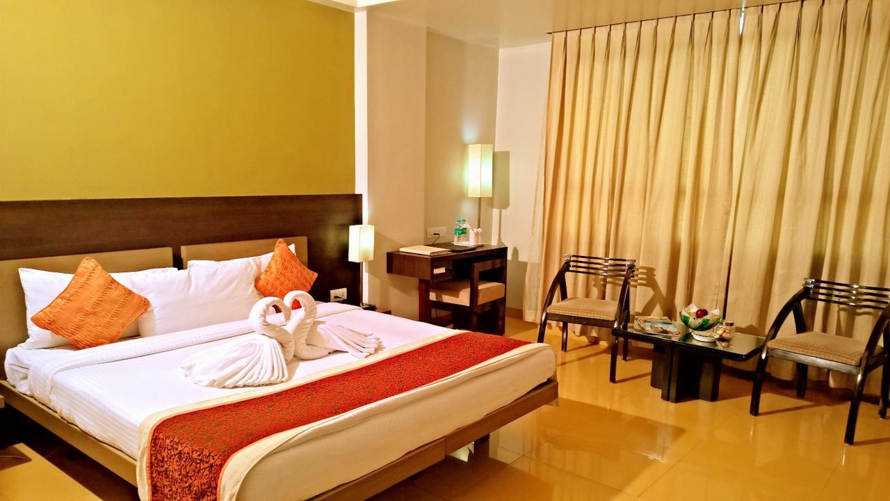 Hotel Kiranshree Portico Guwahati Esterno foto